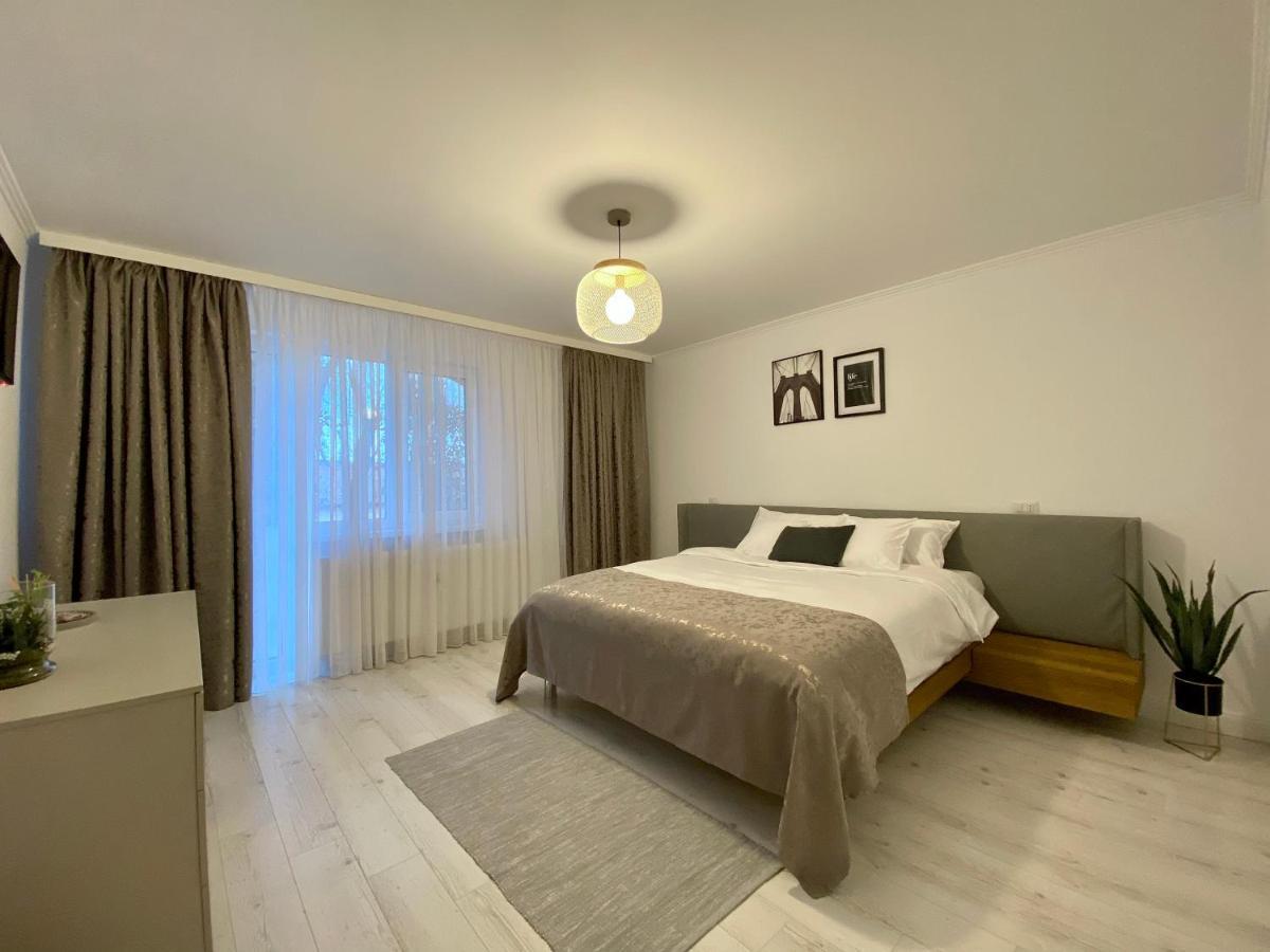 Cosy Apartments & Bistro Pufesti Zewnętrze zdjęcie