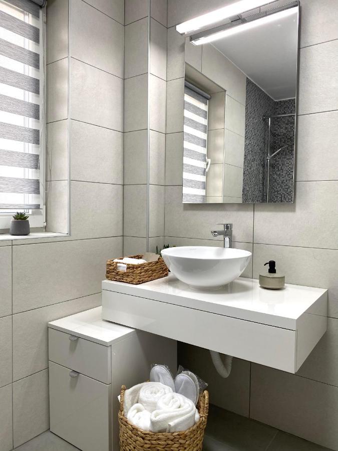 Cosy Apartments & Bistro Pufesti Zewnętrze zdjęcie