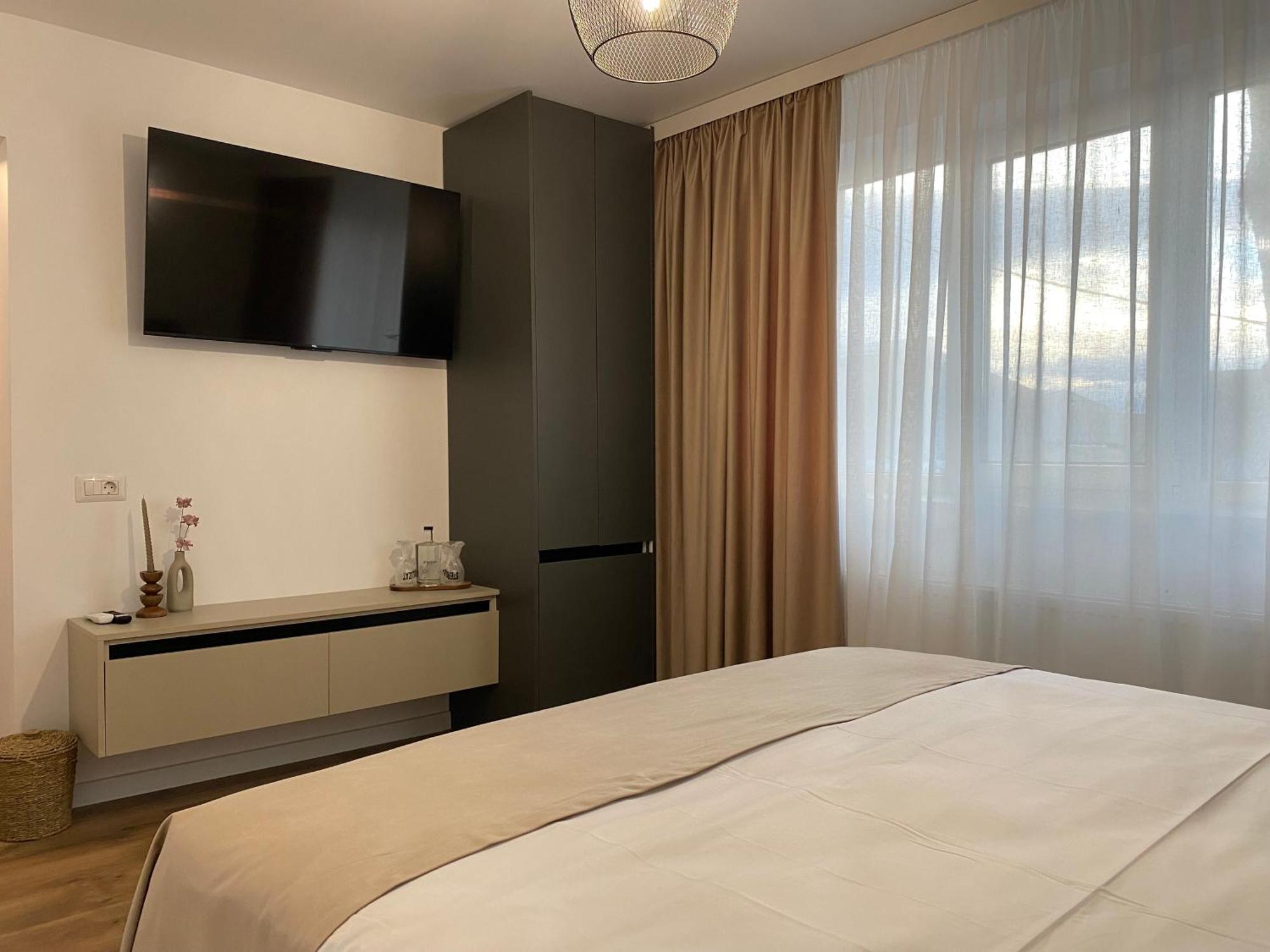 Cosy Apartments & Bistro Pufesti Zewnętrze zdjęcie
