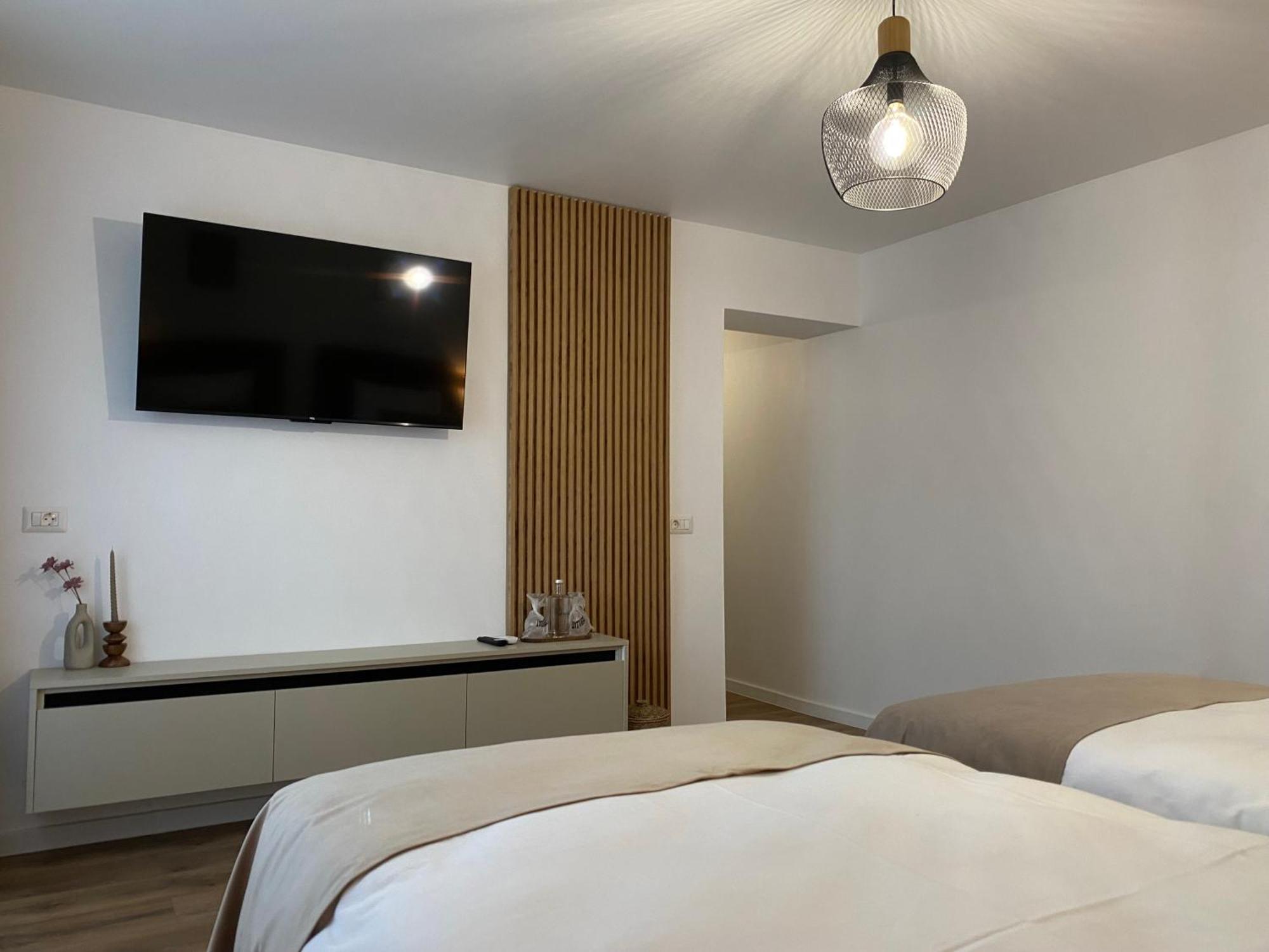 Cosy Apartments & Bistro Pufesti Zewnętrze zdjęcie