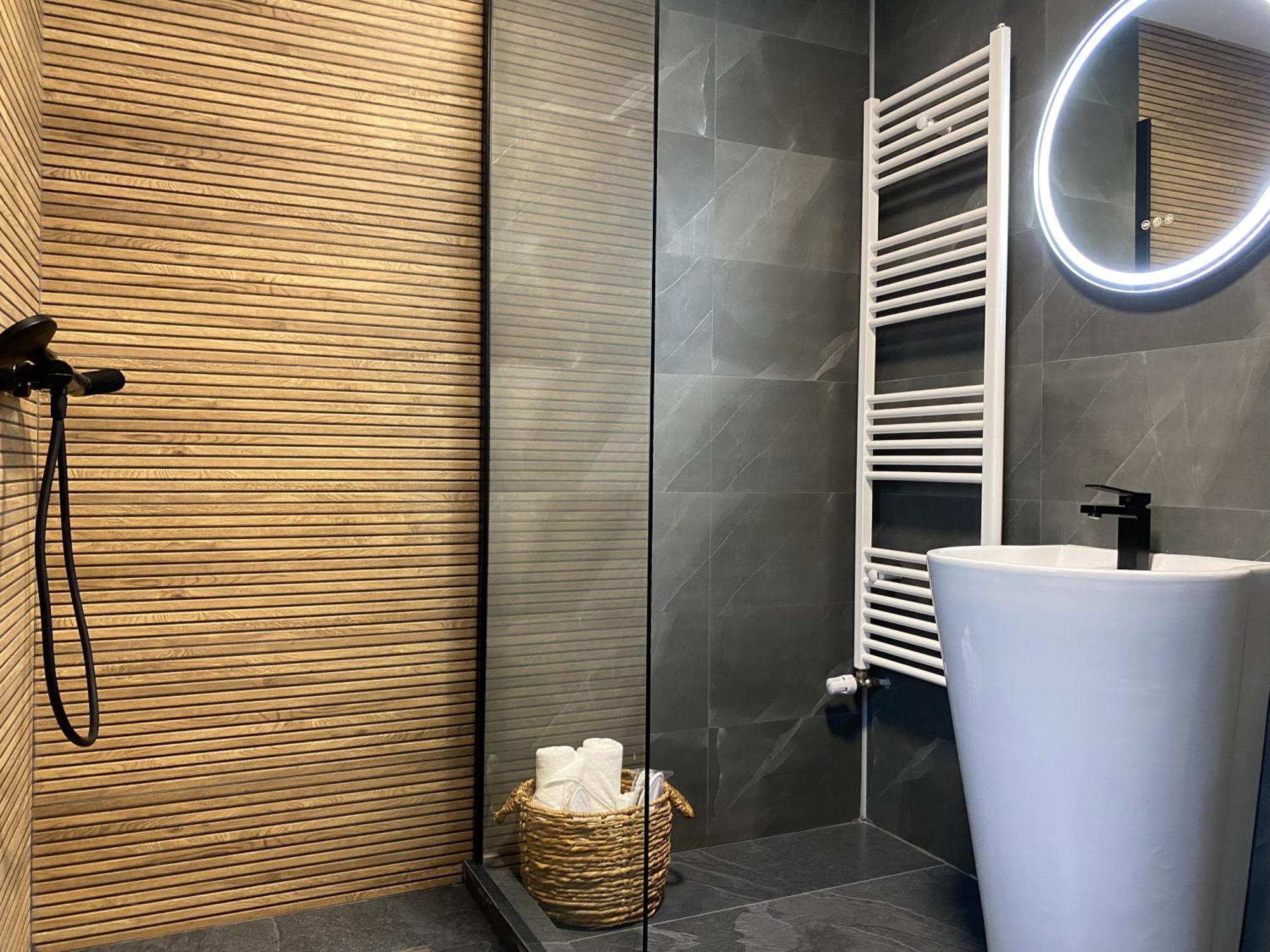 Cosy Apartments & Bistro Pufesti Zewnętrze zdjęcie